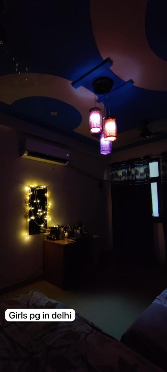 Girls pg in delhi