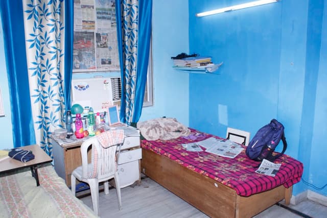 Kapoor PG