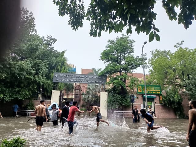 Mansarowar Hostel