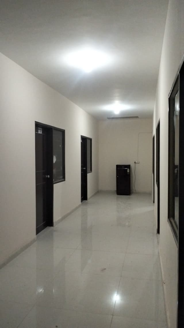 Castle Rock Youth Luxury Hostel & PG