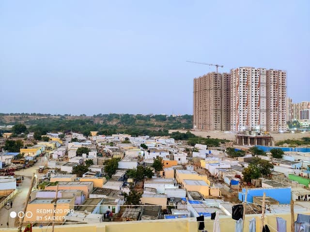 Laksh Triveni Executive Hostel For Men