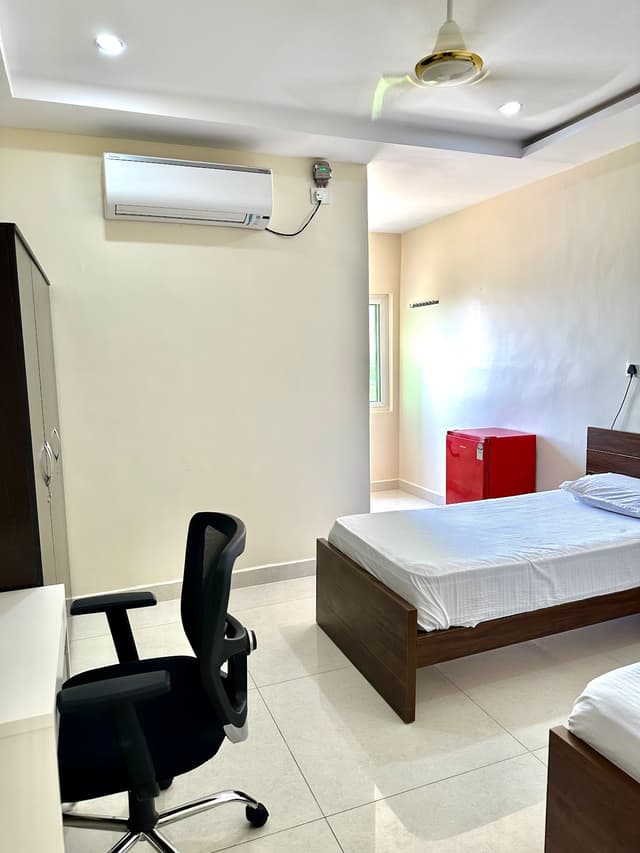Live Well Luxury Pg Services