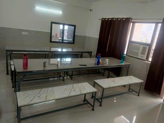 Apana Ghar Girls PG