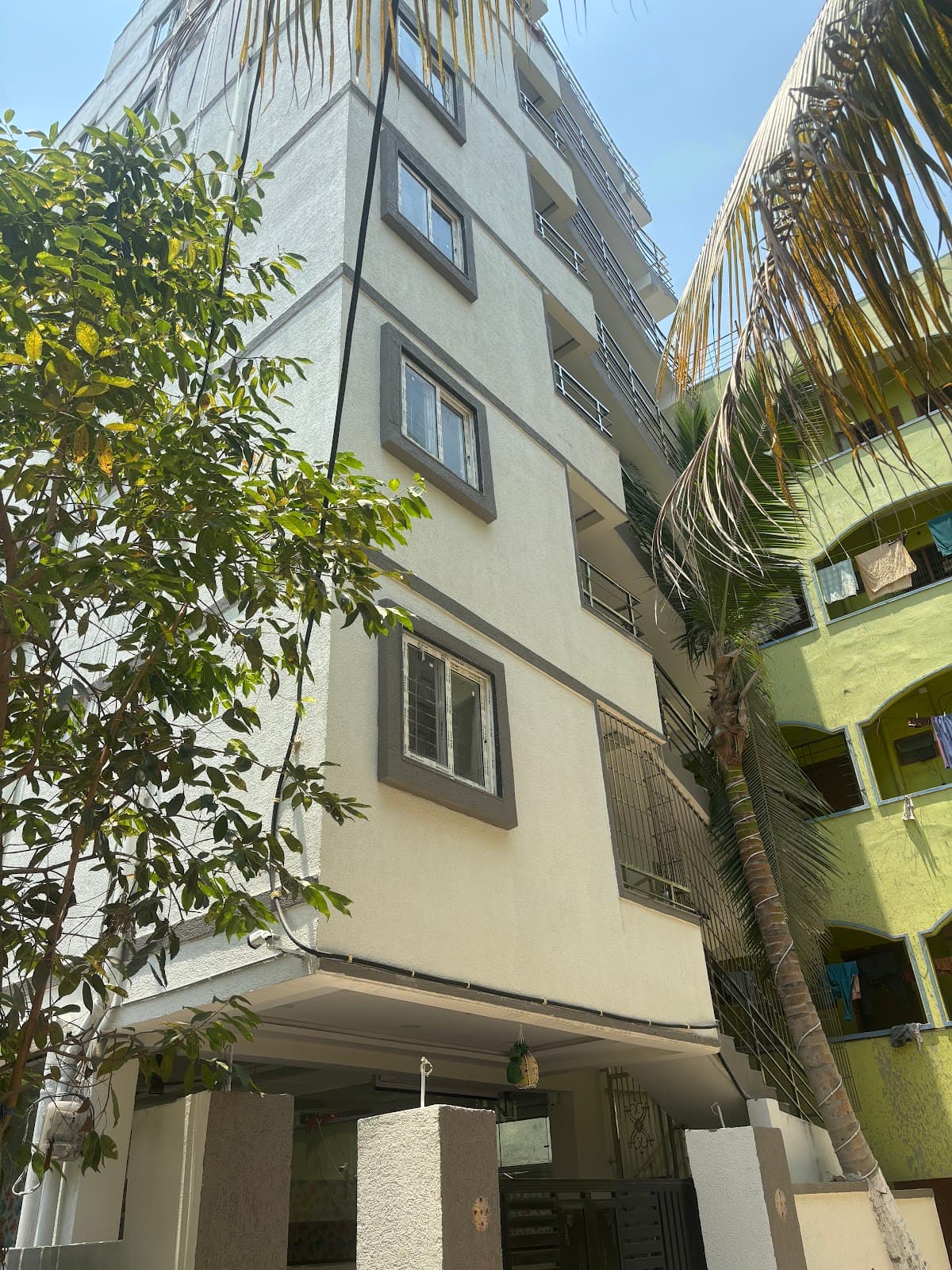Sri Sai Ladies Deluxe Hostel