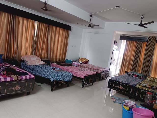 Sunset Destination Womens Pg Accomodation
