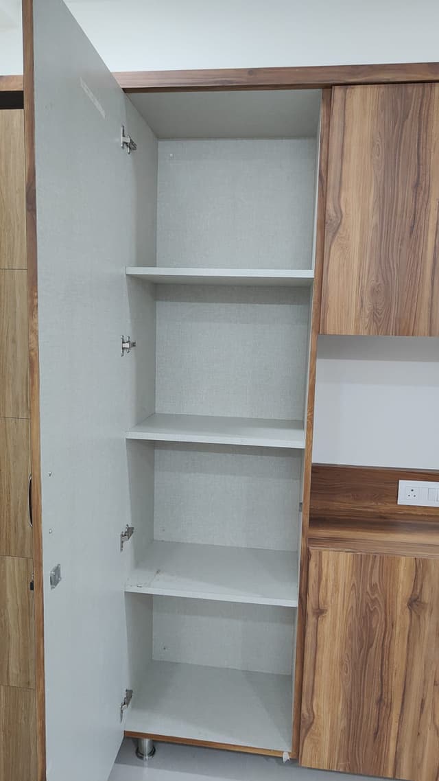 Grand Brundavan Mens PG