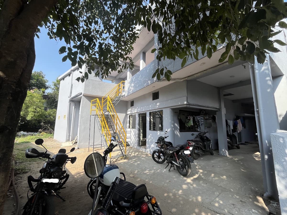 Beds and Boys Hostel