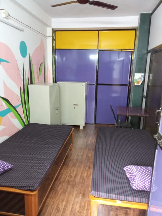 Florence Girls Hostel