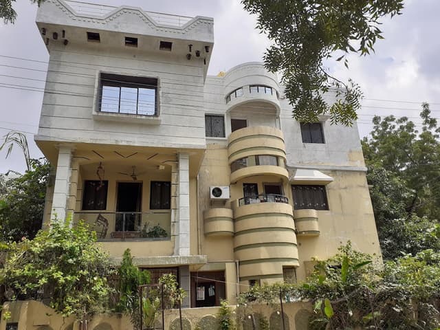 Vandana's Residency Girls Hostel