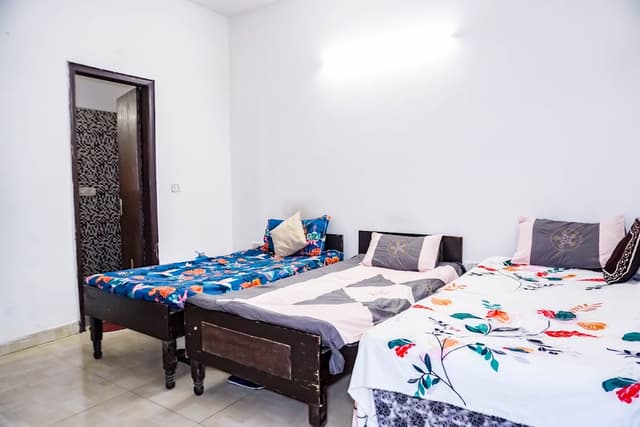 Indirapuram luxurious Pg