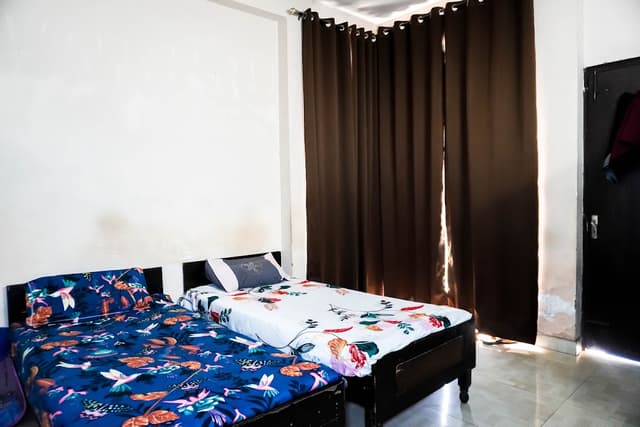 Indirapuram luxurious Pg