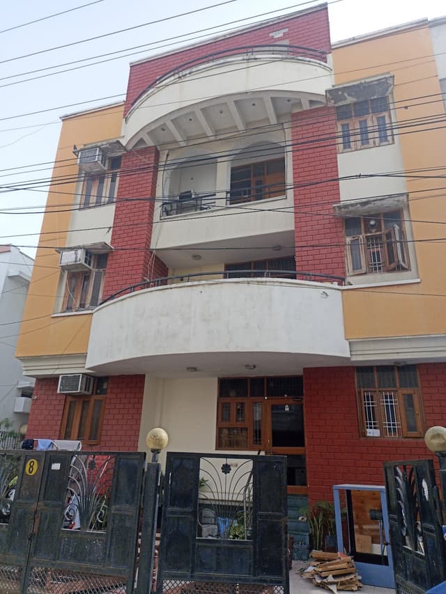 BAJIYA PG