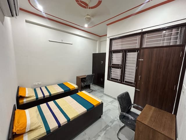 BLU RIBBON HOSTEL