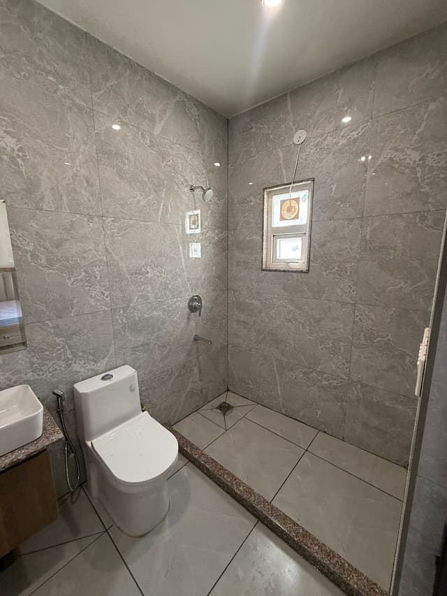 Amahi Suites Girls PG