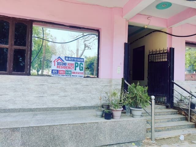 SECOND HOME RESIDENCE