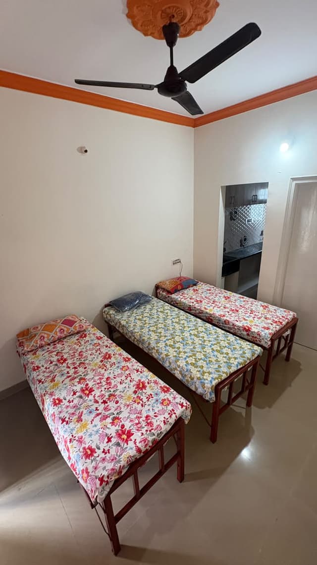 Sri Srinivasa ladies pg