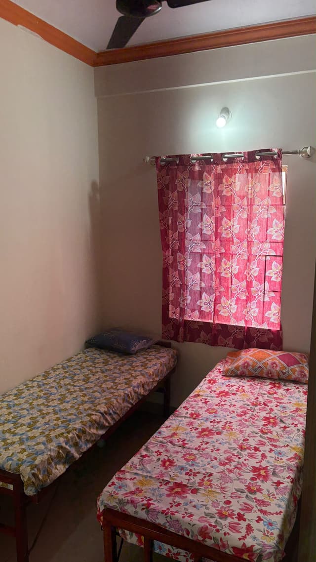 Sri Srinivasa ladies pg
