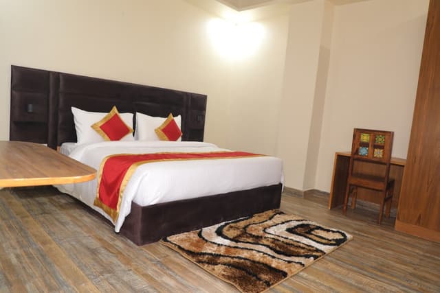 NOIDA ROYAL RESIDENCY