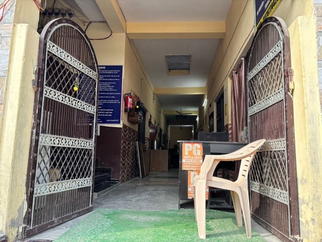 BALA JI  HOMES AND PG