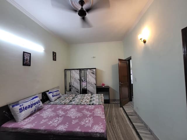 Mannat PG