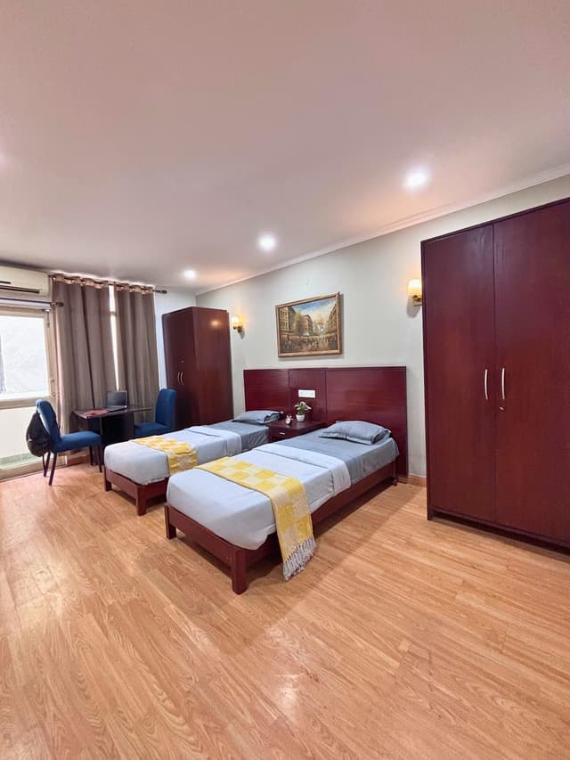 Uniliv Pine - Girls PG in Nehru Enclave