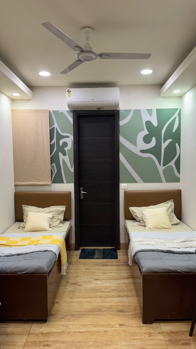 Uniliv Birch - Boys PG in Shakti Nagar