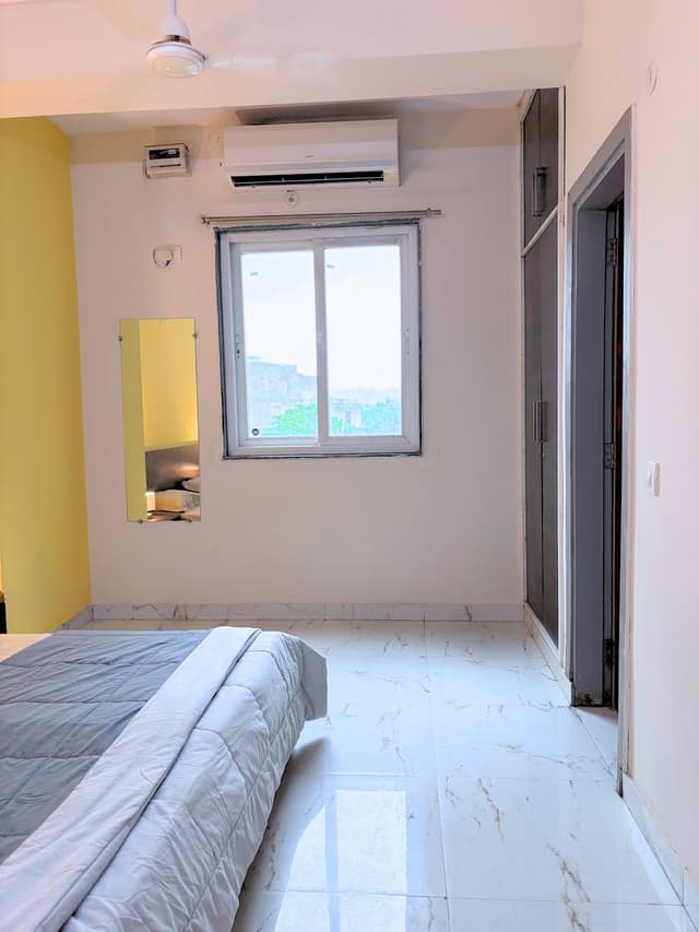 Huddle Stays Aries - Coliving PG in Noida Sector 104