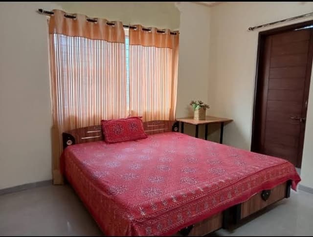 mahakal rooms & pg