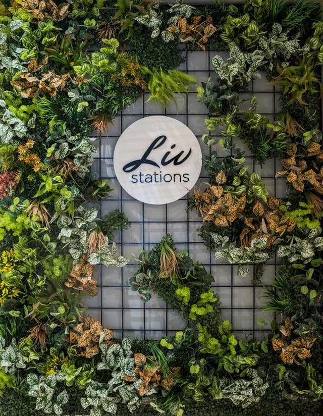 Liv Stations