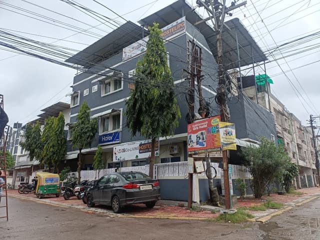 s-mart girls hostel indore