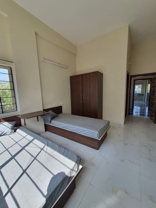 satguru boys hostel
