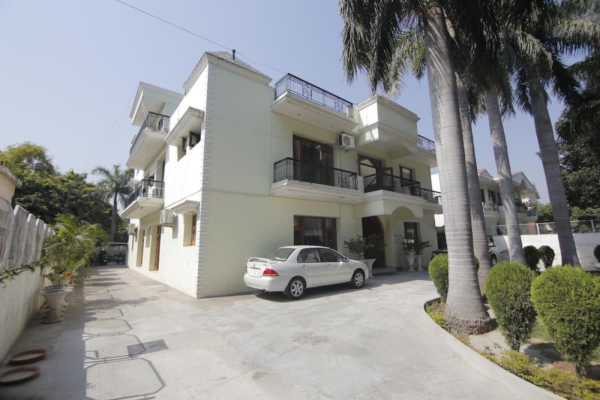 Aashray home stays pg