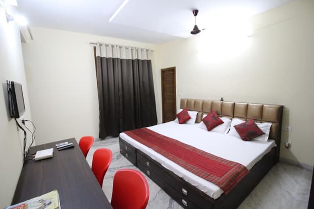 Aashray home stays pg