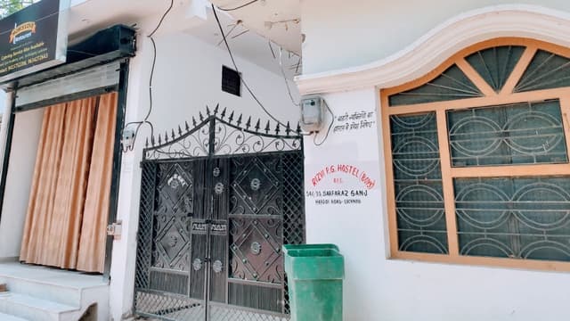 Rizvi pg hostel