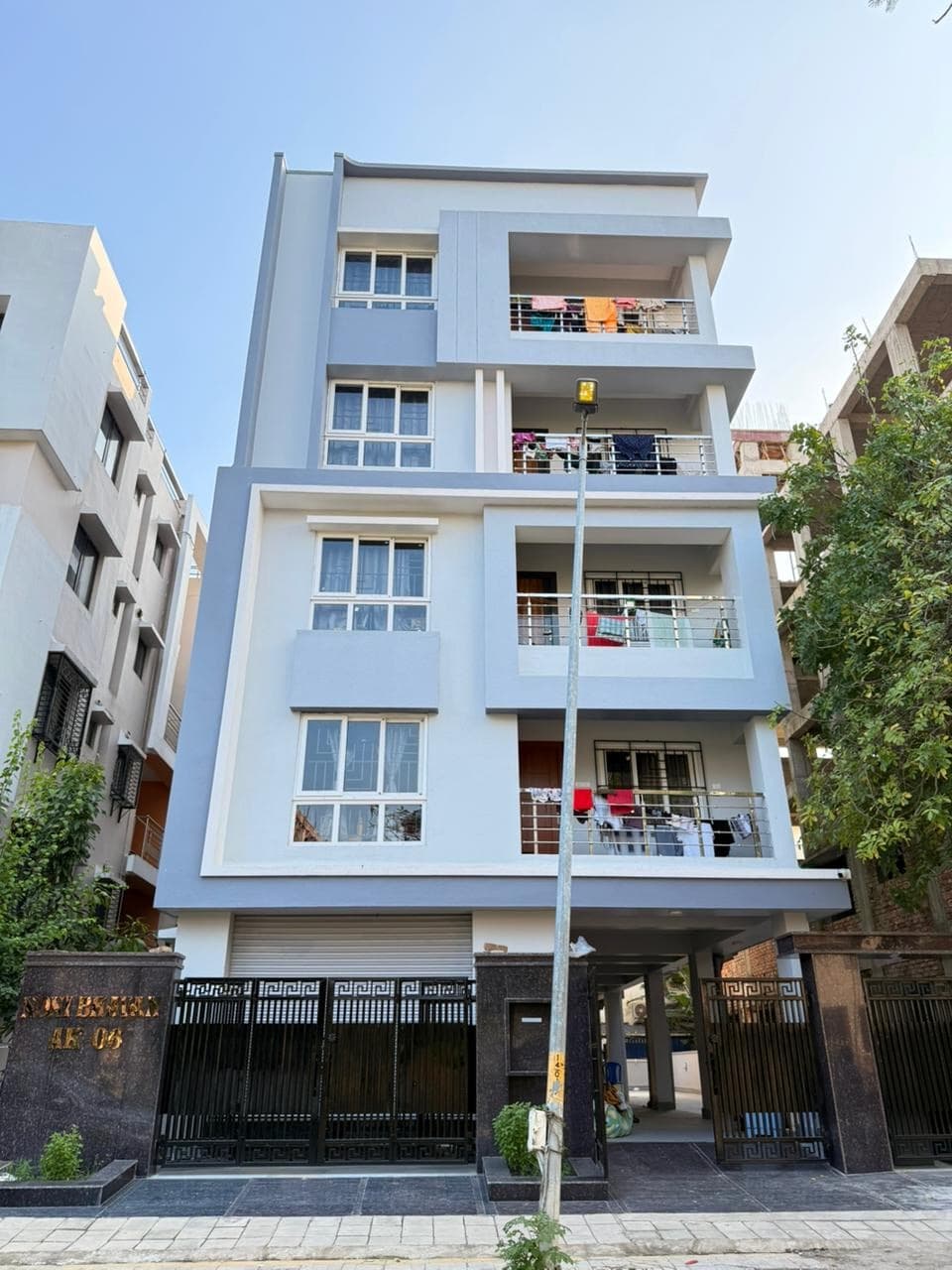 COLIVING NEW TOWN GIRLS PG
