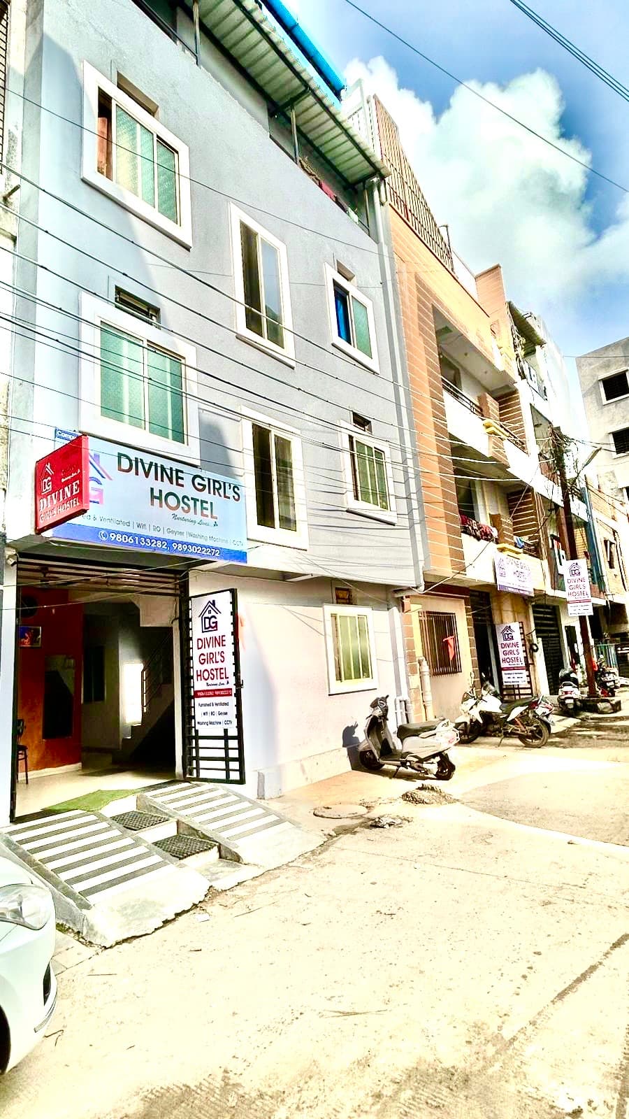 Divine girls hostel pg