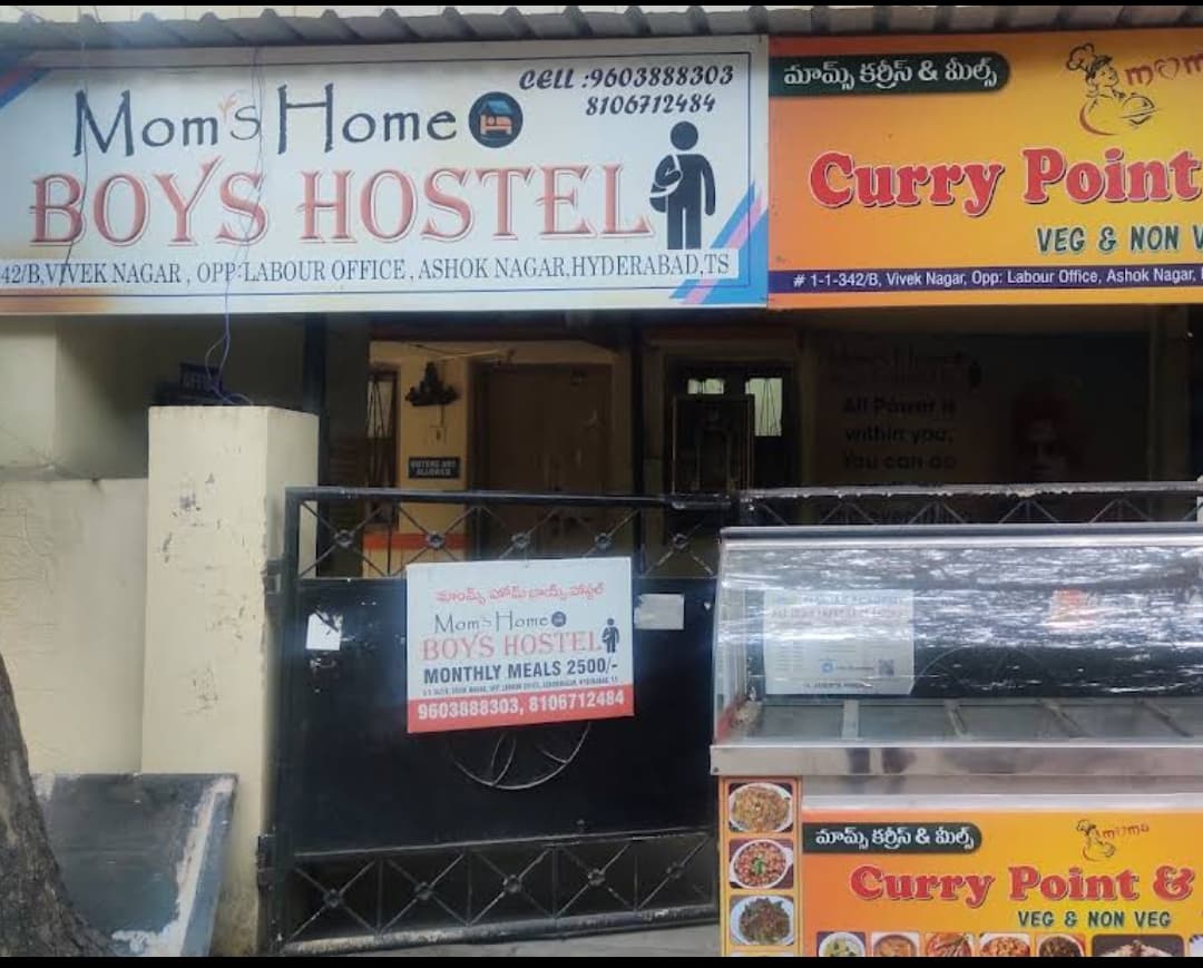 Mom's home boys pg hostel