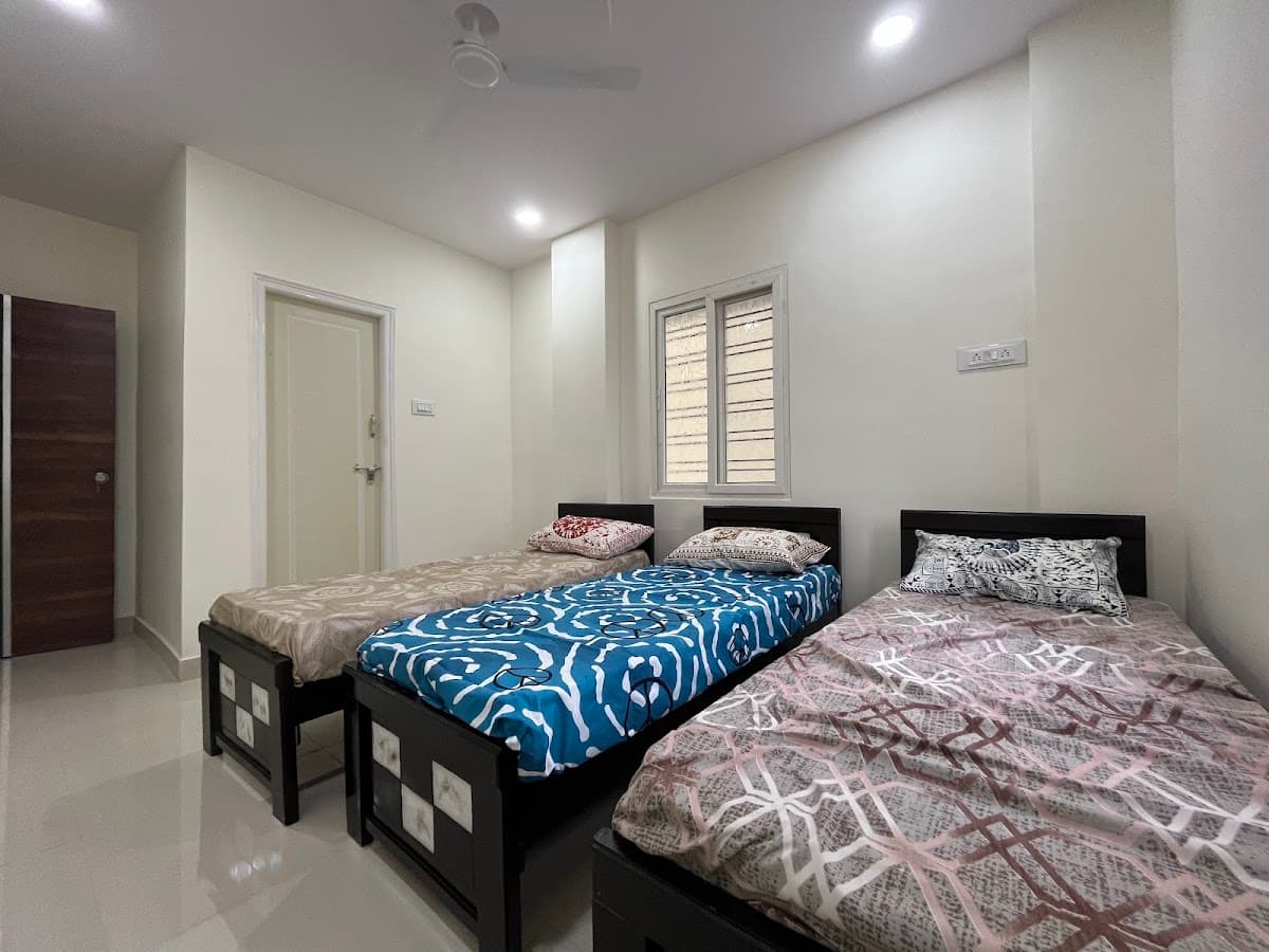 Shri Bala luxury hostel and pg