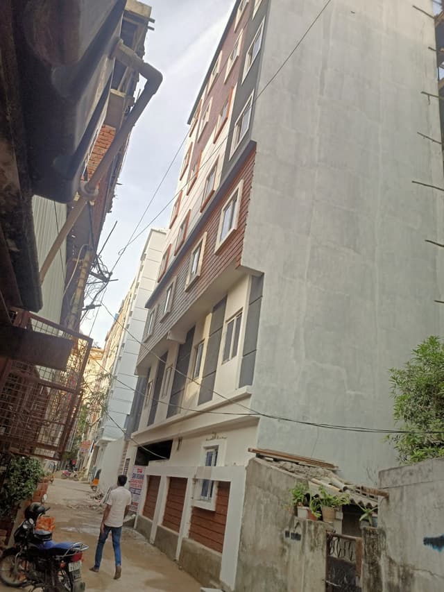 SRI VISHNU GRAND PG,HOSTEL & GUEST HOUSE