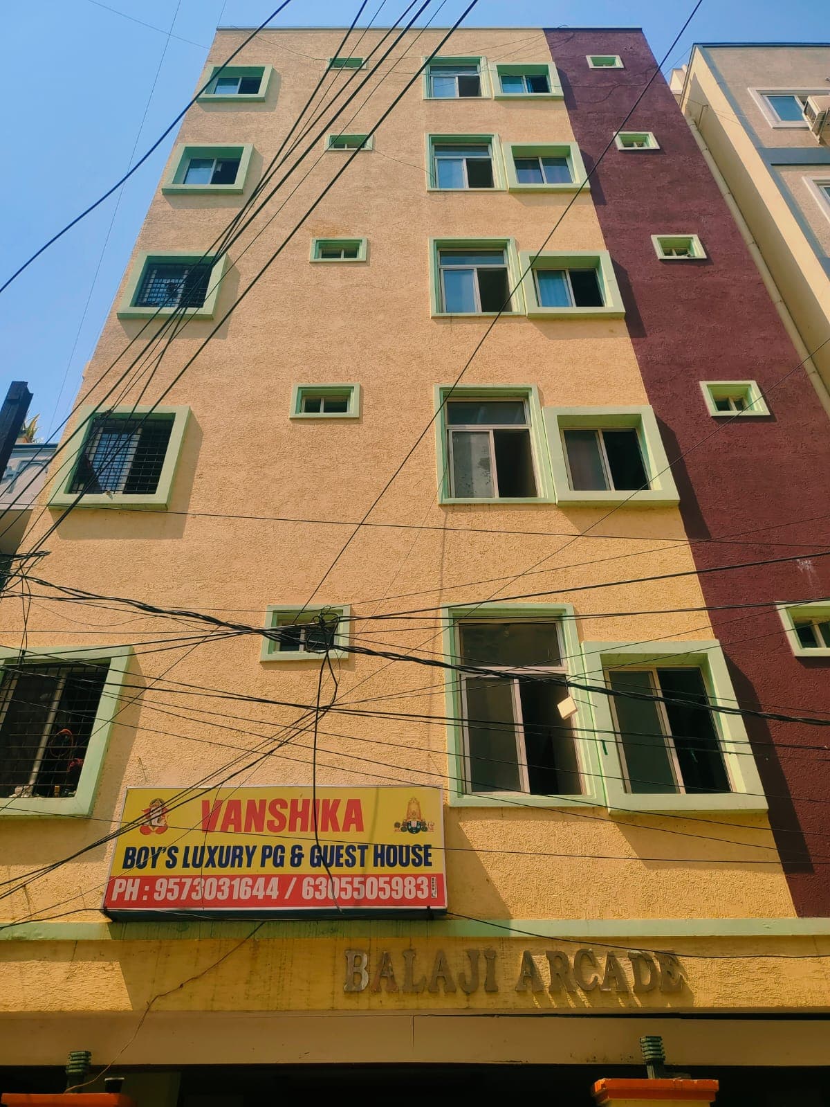 Vanshika men's hostel and pg