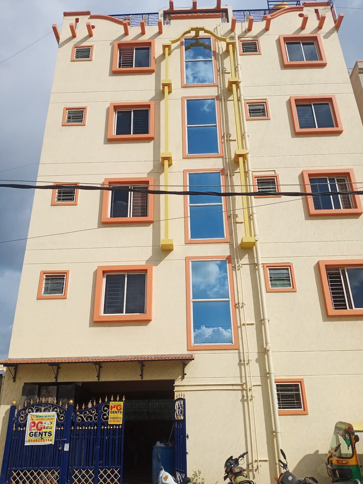 Sri Vinayaka luxury pg