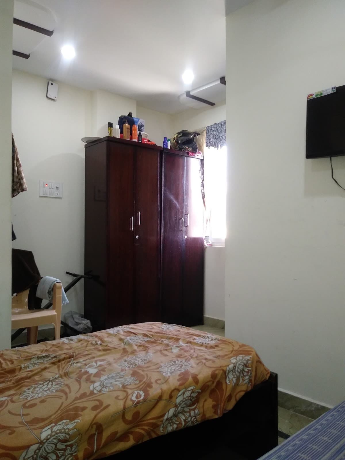Sunitha Reddy luxury & Men's Hostel