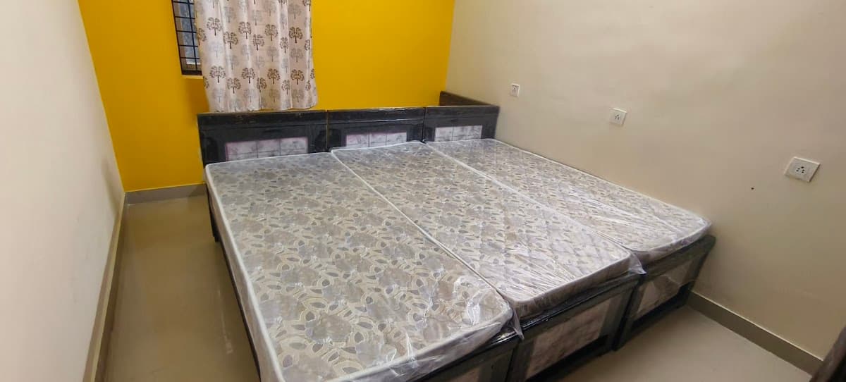 Sri balaji men's hostel