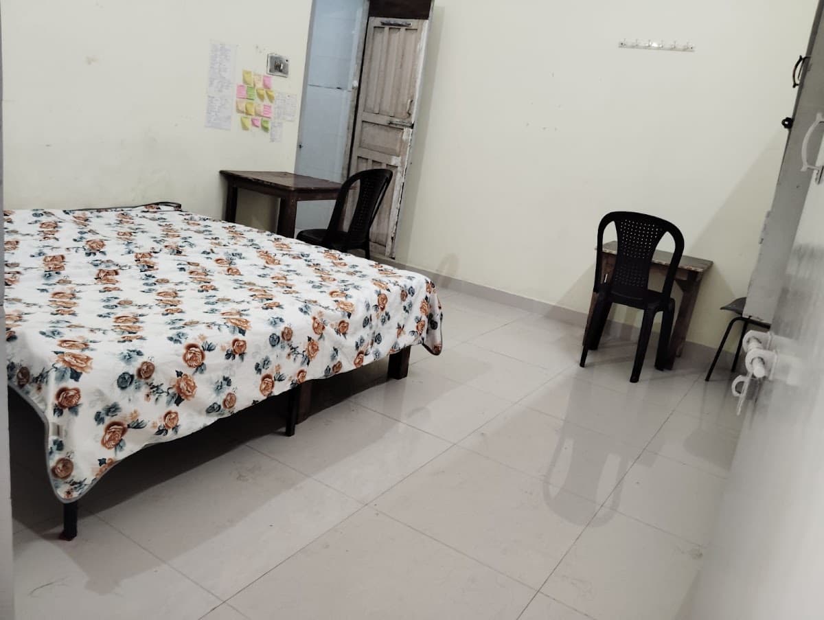 Yashvi Girls Hostel