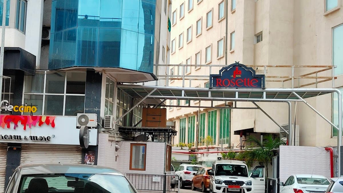 Rosette Apartment Pg