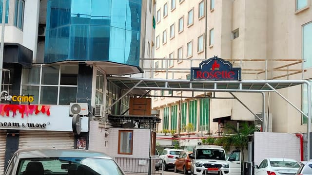 Rosette Apartment Pg