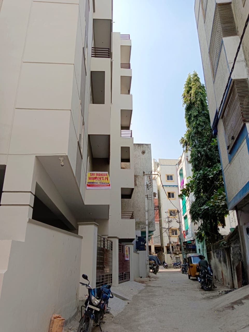 Sri MONISH WOMENS PG