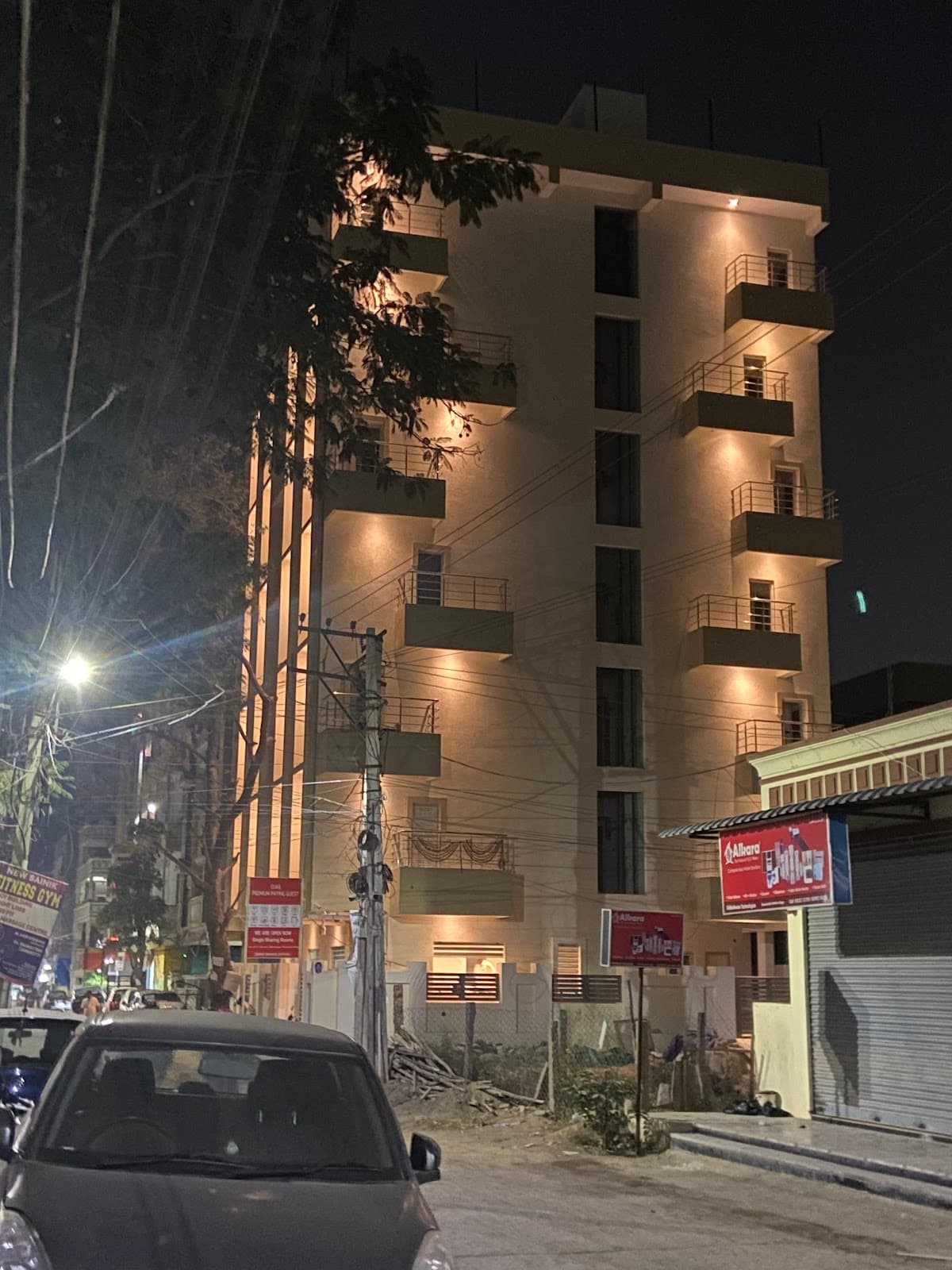 Ojas primium paying guest house and hotel