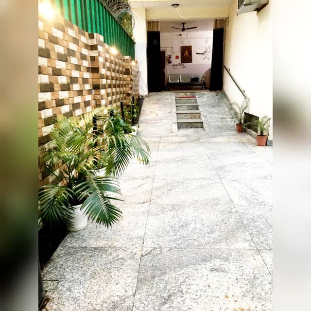 Bhambri house pg