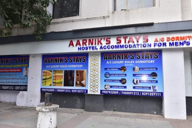 AARNIK S STAYS